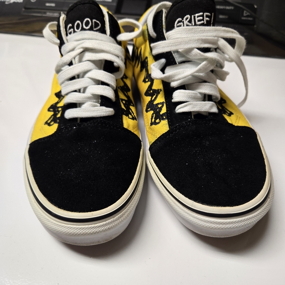 Vans Charlie Brown Good Grief Sneakers Size 9.5 Women Men 8